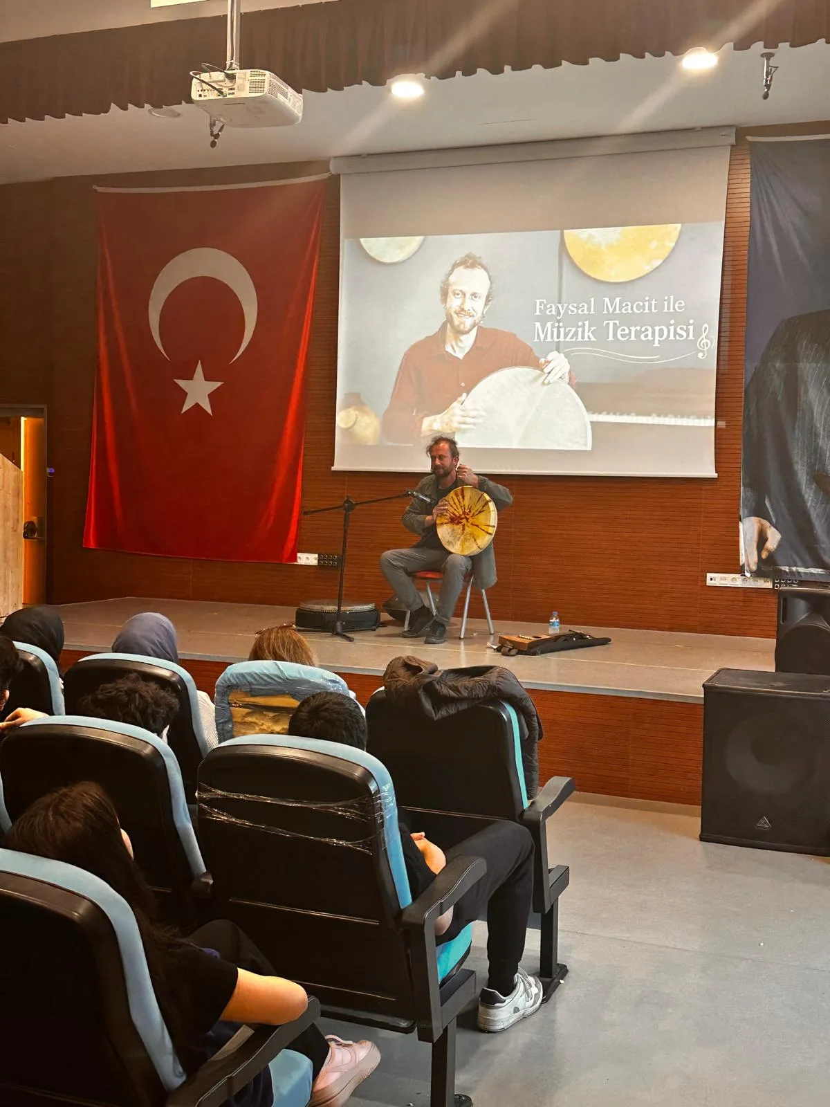 Sahnede bendir